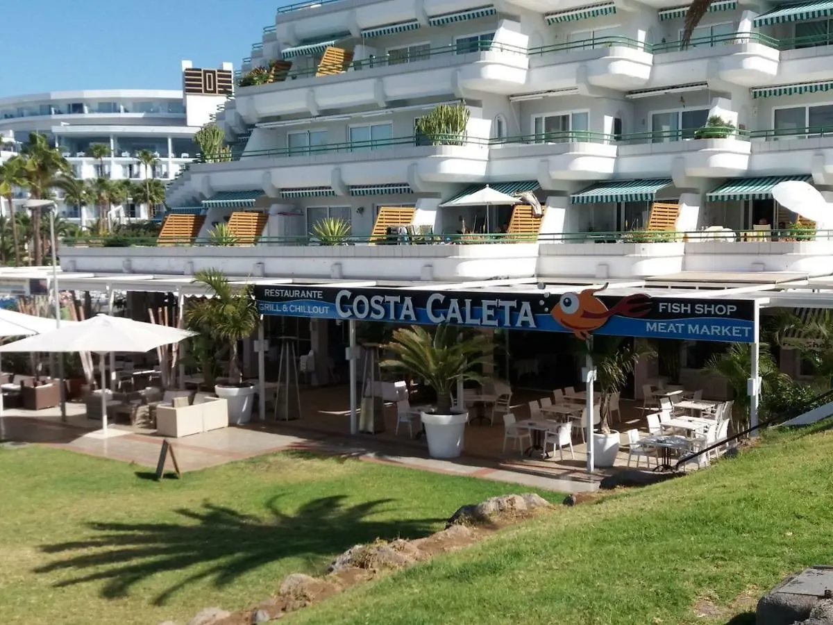 Apartamentos Altamira 아데제 아파트